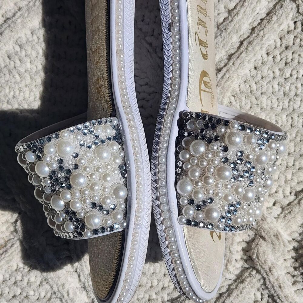 Juicy Couture white and silver pearl slides size 6 - Picture 4 of 7